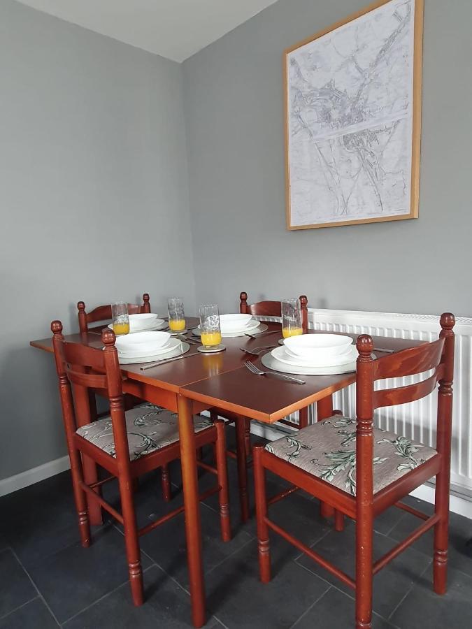 2 Bed House, Contractors & Holiday Guests Welcomed Dowlais المظهر الخارجي الصورة